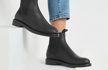 Forever Comfort® Leather Chelsea Boots